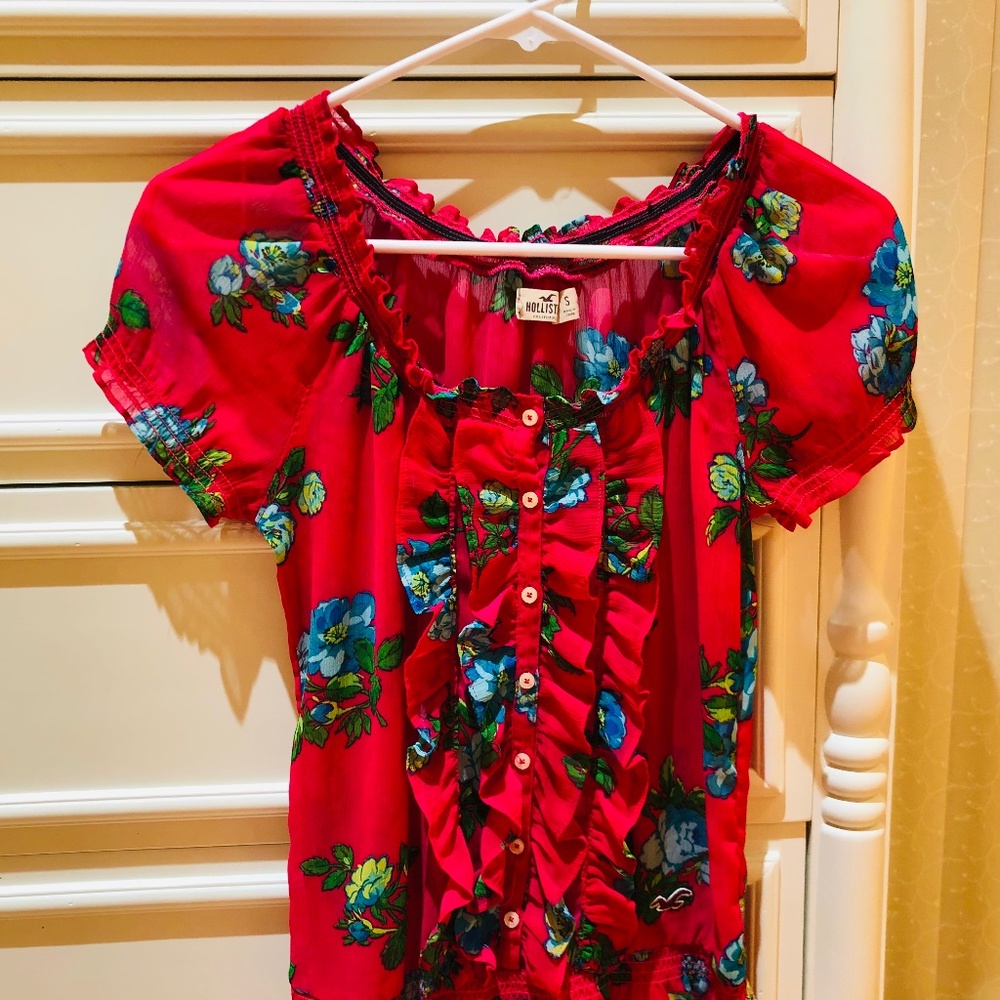 Hollister ruffle floral pink top, Size Small